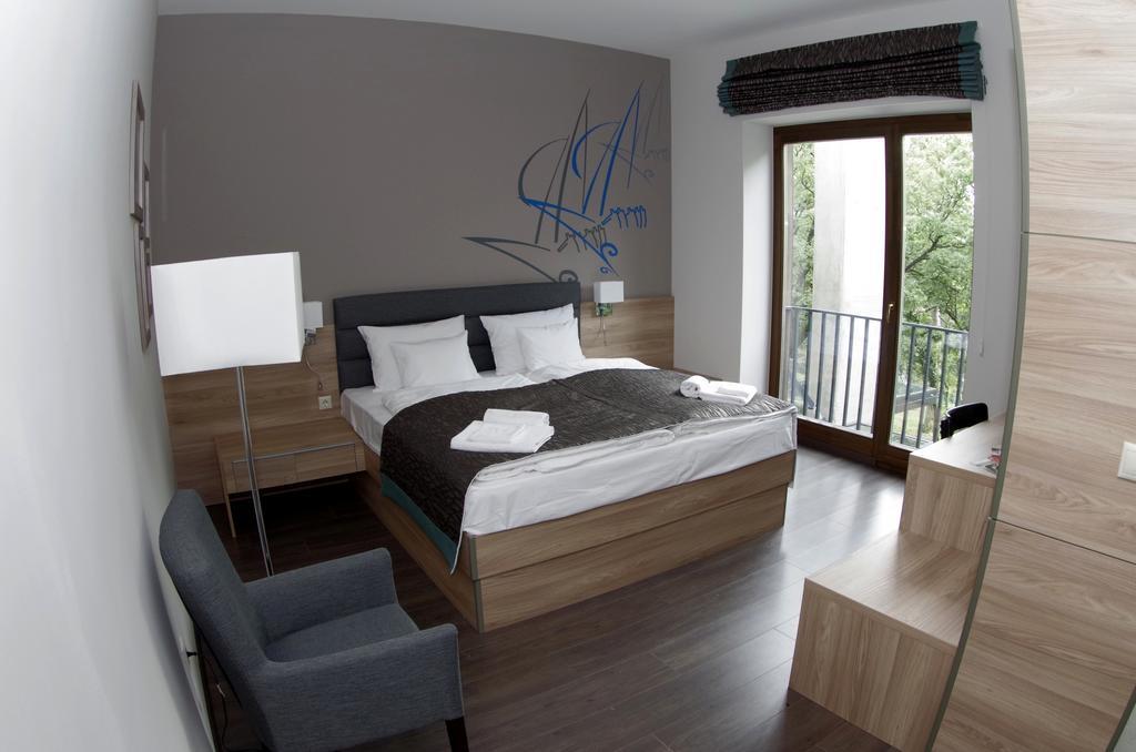 Hotel Therapia Pécs Quarto foto