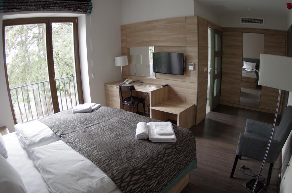 Hotel Therapia Pécs Quarto foto